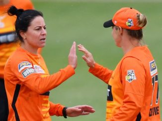 Marizanne Kapp goes pick one to Sydney Thunder in WBBL draft as Perth Scorchers retain Devine