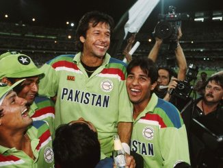 Which player did not bat, bowl or field on debut in the 1992 World Cup?