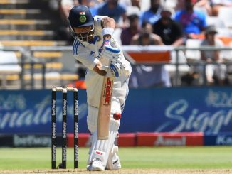 Virat Kohli provides another mini-classic in dodgy conditions