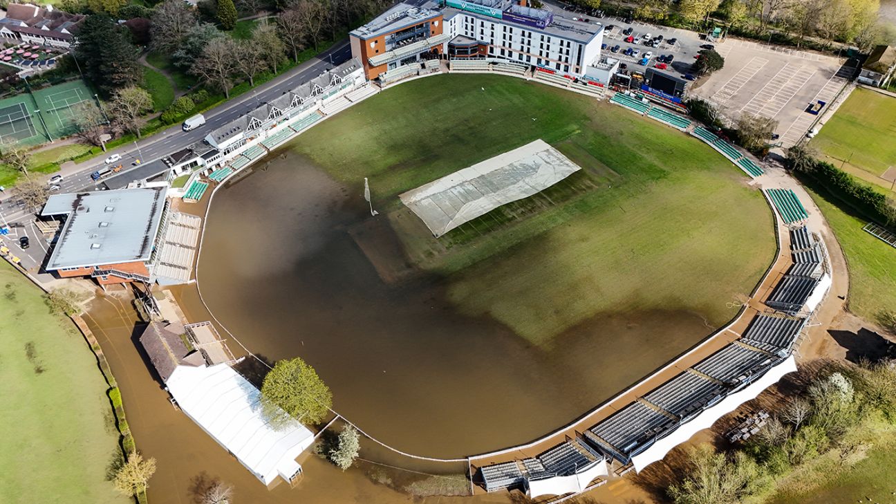 Worcestershire consider New Road move after flooding