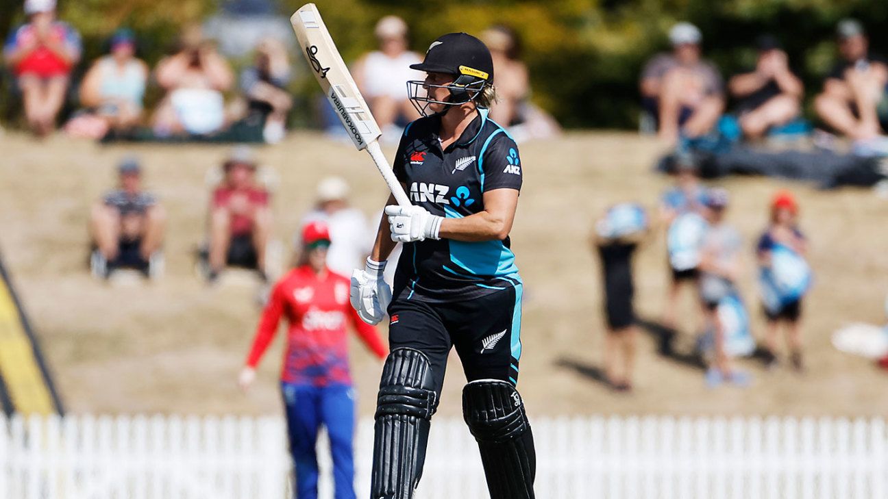 Sophie Devine returns for third ODI against England, Bernadine Bezuidenhout ruled out with hamstring injury